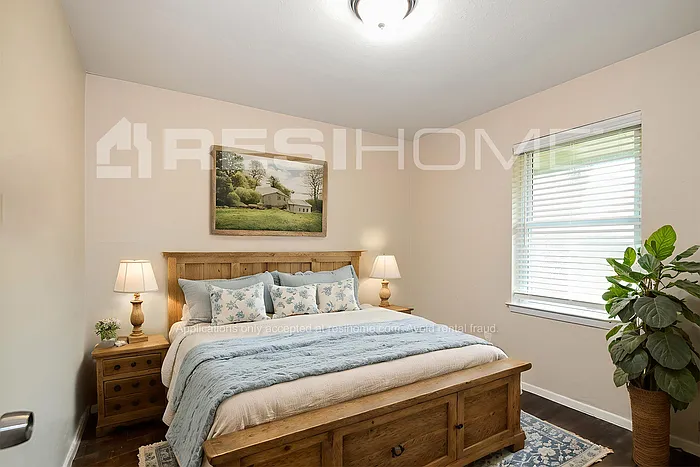 6436 Moonhill Dr — Photo 8