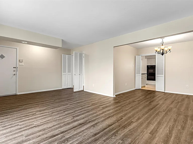 5835 E University Blvd #D — Photo 5