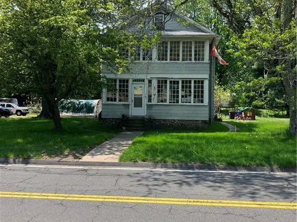 102 New Britain Avenue, Farmington, CT 06085