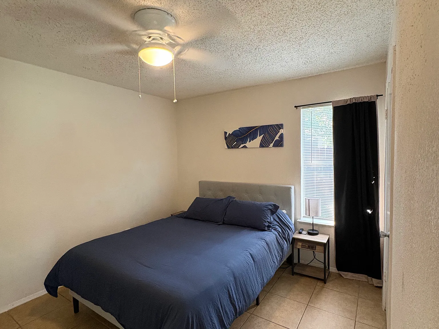 3 bed, 900 sqft, $1,500 — Photo 3