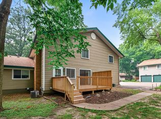 2772 Upland Ln N, Plymouth, MN 55447