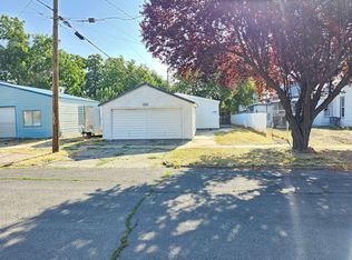 1405 8th St, La Grande, OR 97850