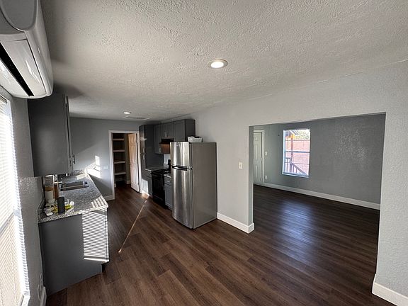 3rd image of 212 E Sterling St #212.5