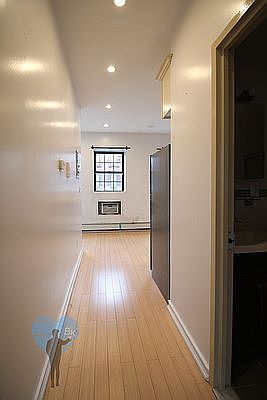 4th image of 504 Franklin Ave #2F