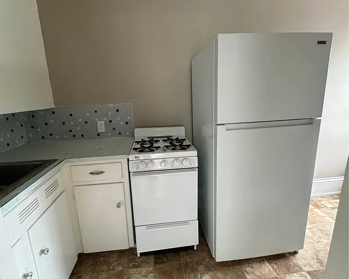 83 Oakdale Ave #4 — Photo 8