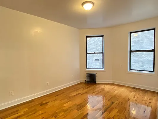 Rented by REAL New York | media 24