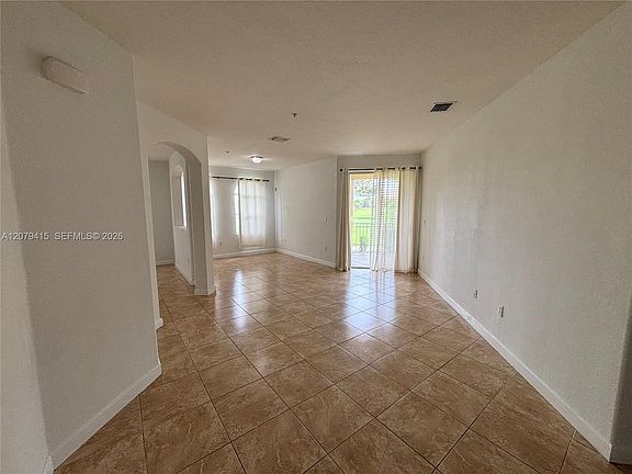 5th image of 10132 NW 7th St Unit 102
