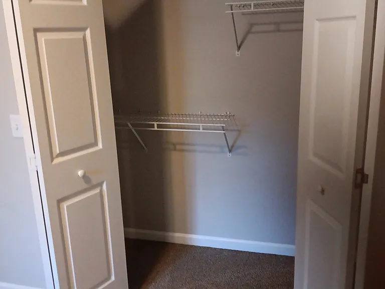 525 Charleston Ave — Photo 12