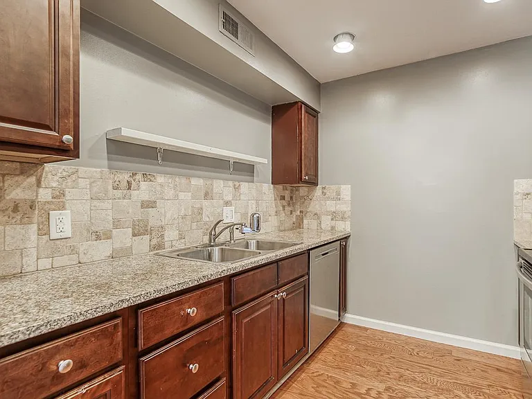 5109 W 75th St — Photo 16