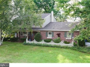 318 Laurelwood Dr, Douglassville, PA 19518