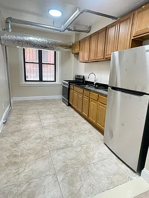 Rented by Executive Towers  | media 33