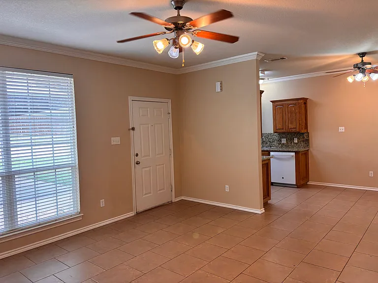 985 Underwood Rd — Photo 5