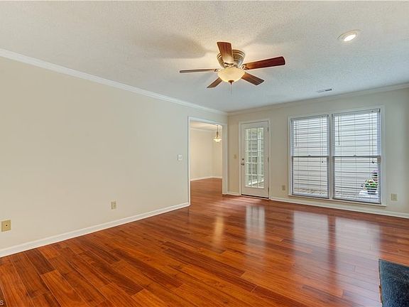 5th image of 19 Park Village Ln Unit B