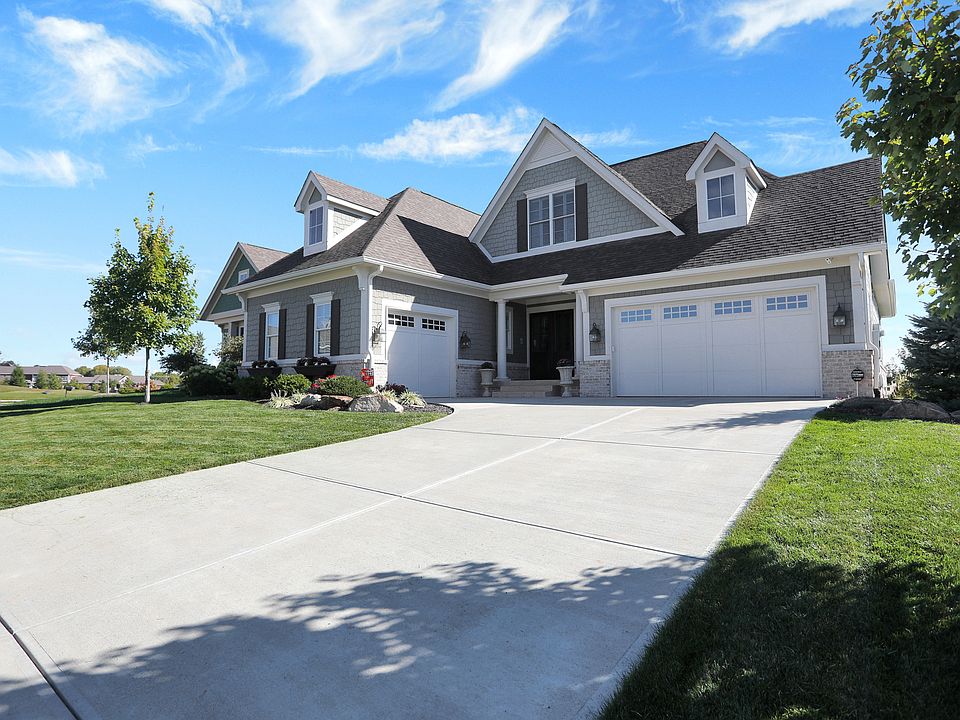 2nd image of 20121 Prescott Pl