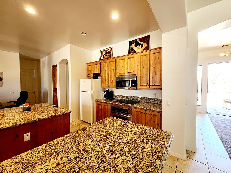 14032 E Cavedale Dr — Photo 15