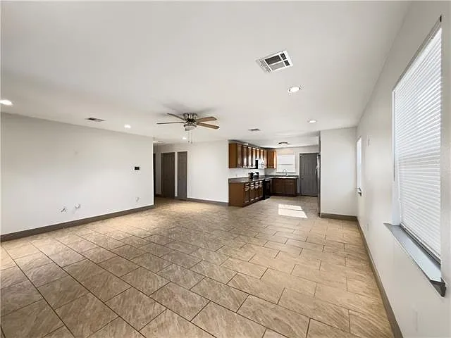 4522 Shalimar Dr — Photo 7