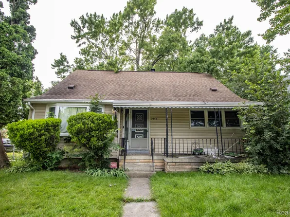 3914 S Grand Traverse St, Flint, MI 48507
