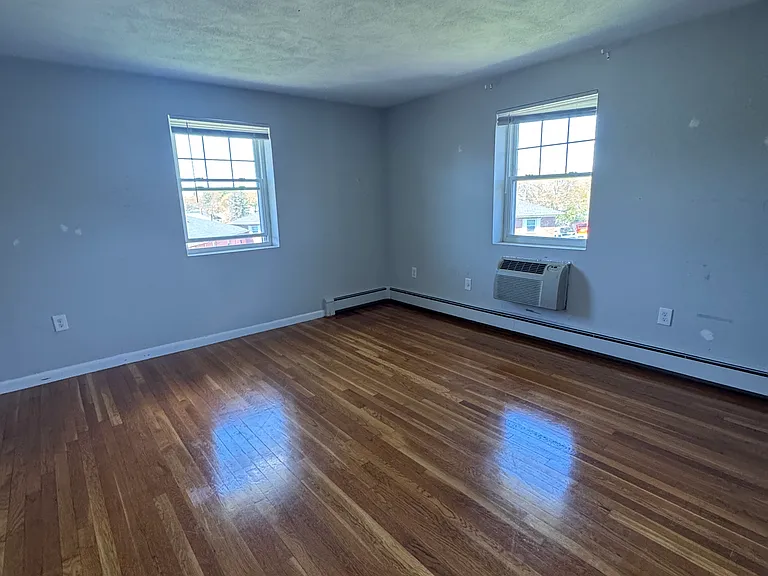 62 Mill St — Photo 4