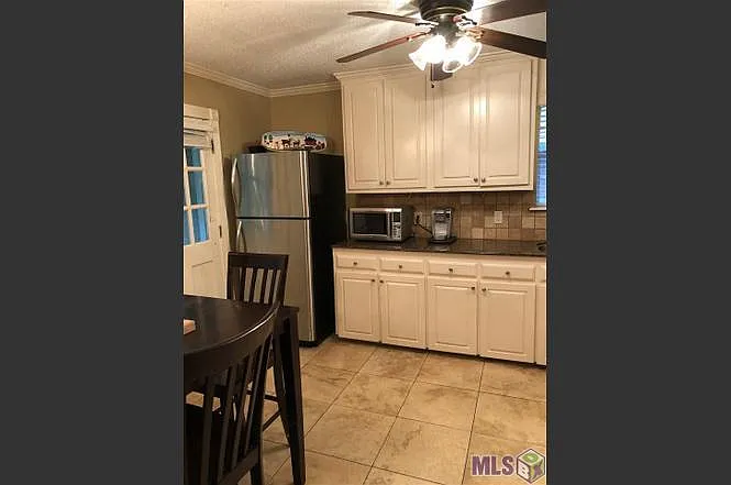 8585 Barnett Dr — Photo 5