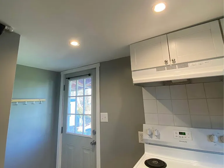 120 Adams St #2 — Photo 16