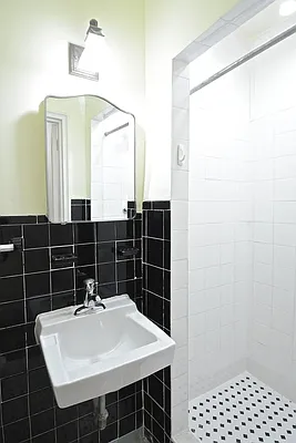 Rented by Cooper & Cooper Real Estate | media 23