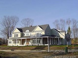 3 Tudor Dr, Kittery, ME 03904