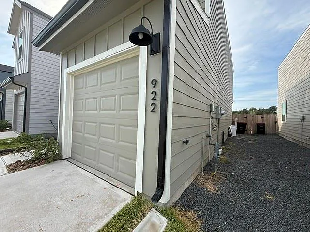 2 bed, 1.5 bath, 1130 sqft, $1,700 — Photo 4