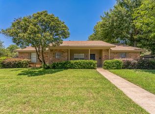 7301 Laurie Dr, Fort Worth, TX 76112