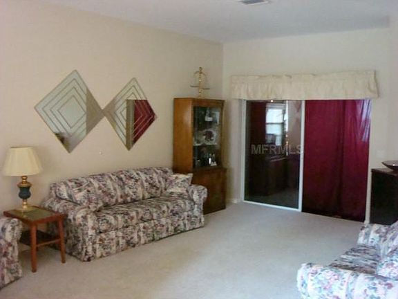3rd image of 158 Lake Shore Dr E
