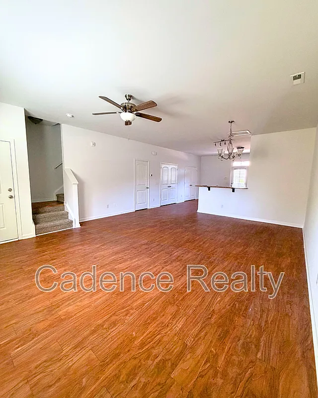 2 bed, 2.5 bath, $1,650 — Photo 2