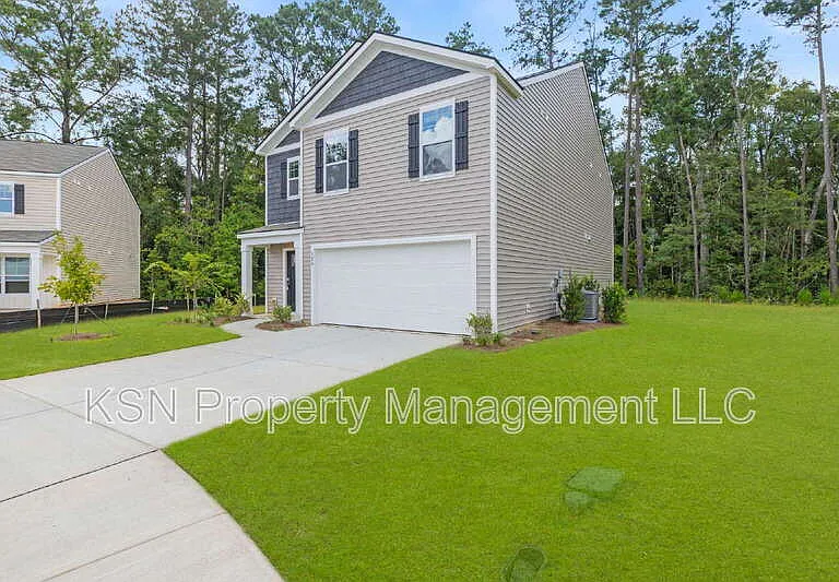 129 Azure Dr — Photo 2