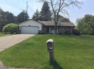 13615 Meadowbrook Ln, Grand Haven, MI 49417