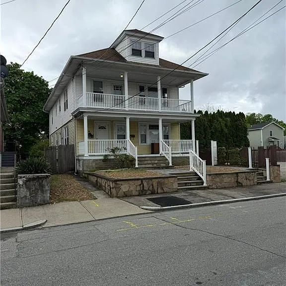 33 Messina St — Photo 1