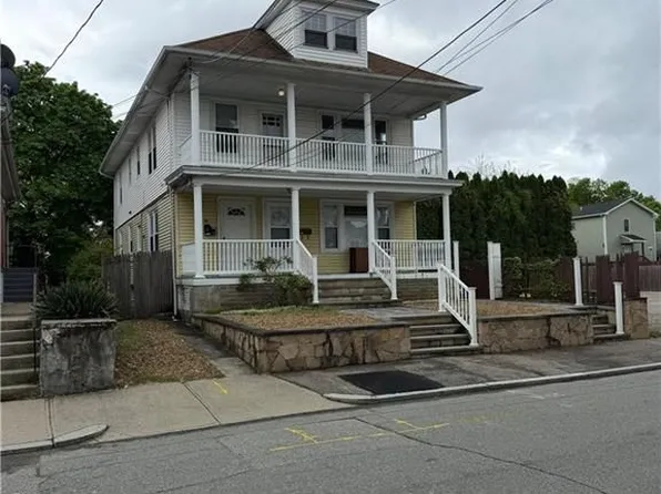 33 Messina St, Providence, RI 02908