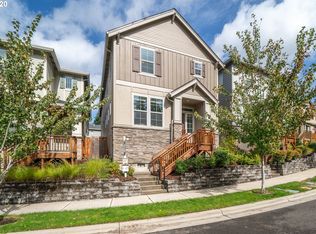 9369 SW Chopin Ln, Portland, OR 97225