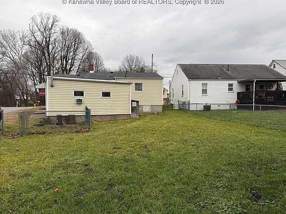 5th image of 1000 27th St