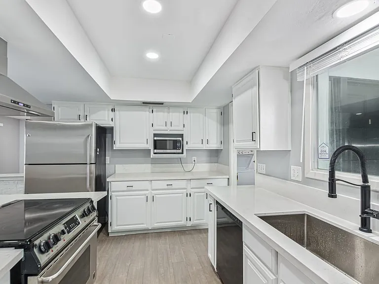 154 E Santa Cruz Dr — Photo 10