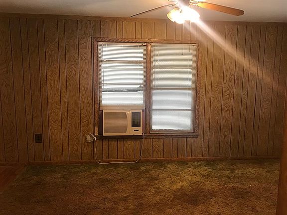 5th image of 410 S Douglass St