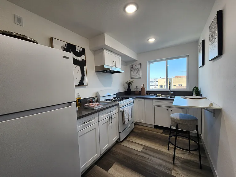 2837 San Marino St #1 — Photo 11