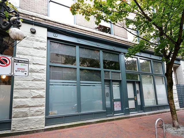 283 Columbia St photo 1