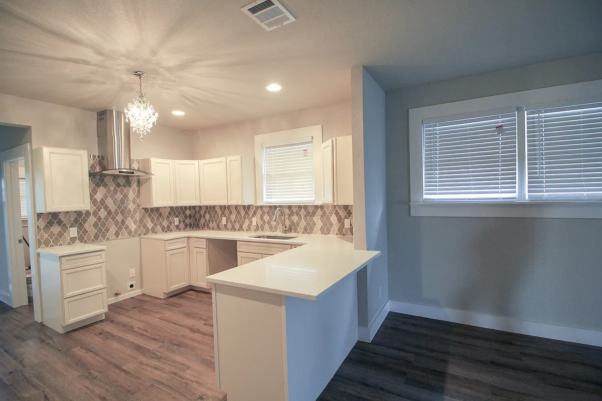 Building Photo - 1138 Iowa St