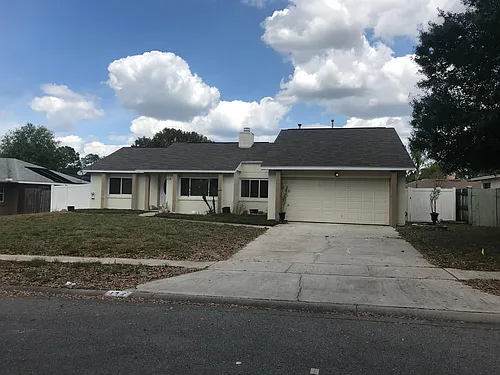 112 Tipperary Dr Photo 1