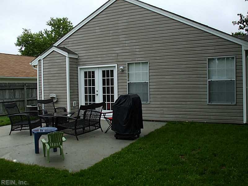 2nd image of 5068 Rugby Rd