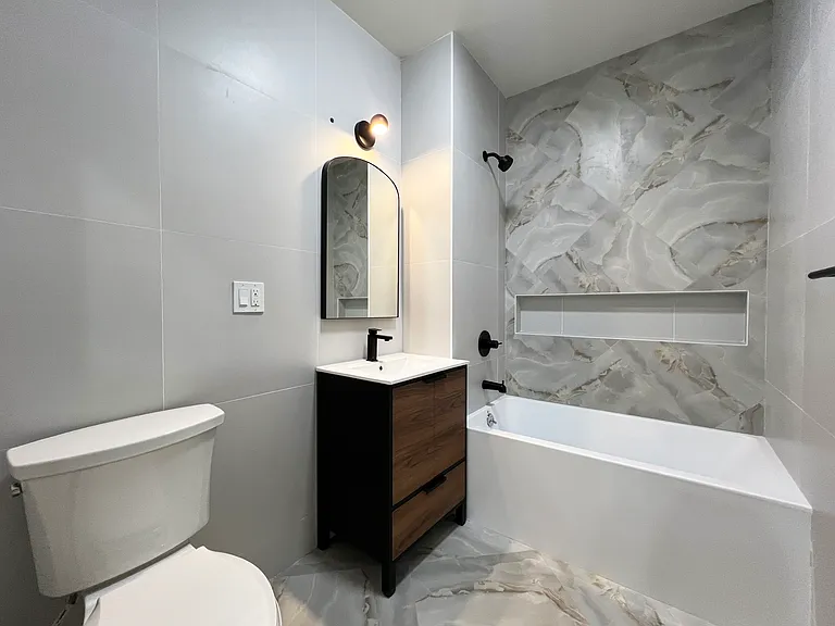 950 Bedford Ave #2B — Photo 8