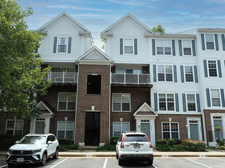 12621 Fair Crest Ct #303 — Photo 1