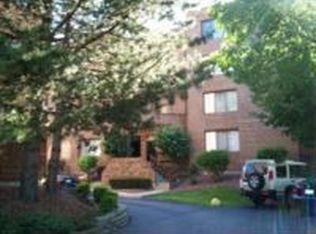 6421 Pershing Rd #2-104, Stickney, IL 60402