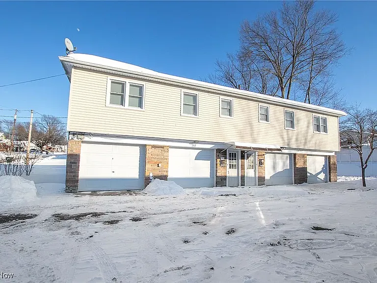262 & 264 E Paige Ave #262 — Photo 12