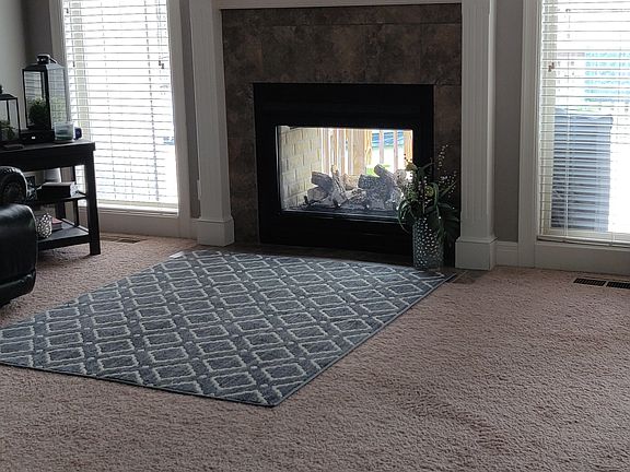 Living rm with gas fireplace