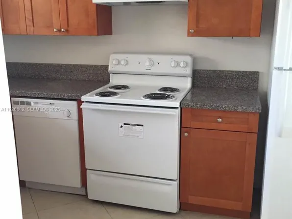 9375 Fontainebleau Blvd APT L423, Miami, FL 33172