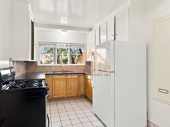 5th image of 1526 Arch St APT 3